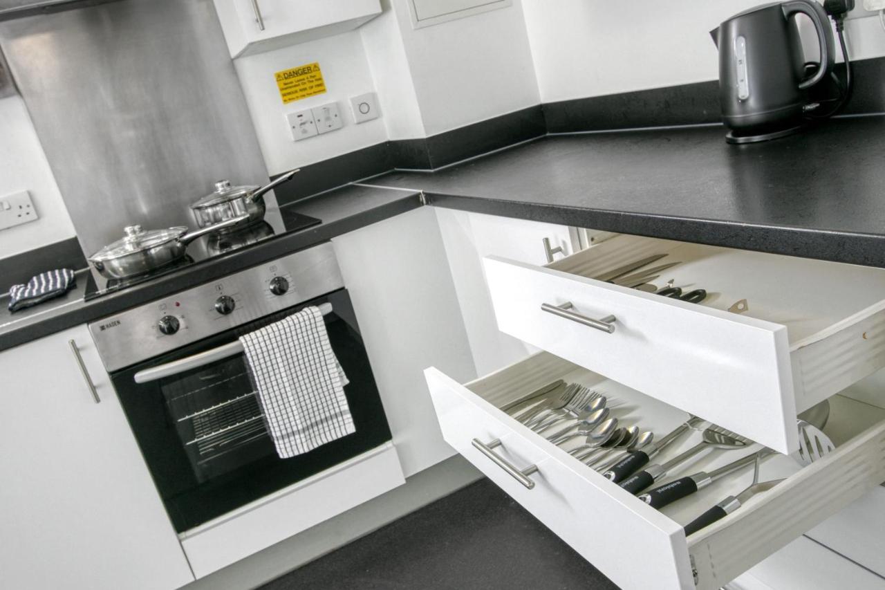 Central Single Room With Shared Kitchen In Luton Luton  Eksteriør billede